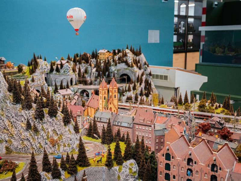 Samen op het goede spoor in het Modelspoormuseum!